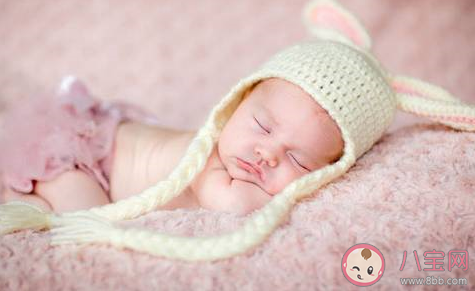 新生兒有必要用護臍貼嗎 護臍貼對寶寶有用嗎