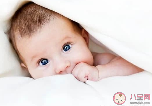 孩子不滿百天是不能抱出去的嗎 帶孩子出去玩要注意什么