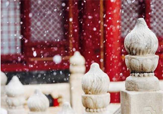北京故宮雪景心情文案句子 關(guān)于北京雪景的朋友圈圖片說說