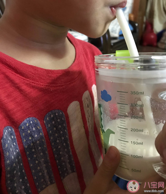 雅培小安素港版奶粉朱古力口味好喝嗎 雅培小安素港版奶粉孩子愛喝嗎