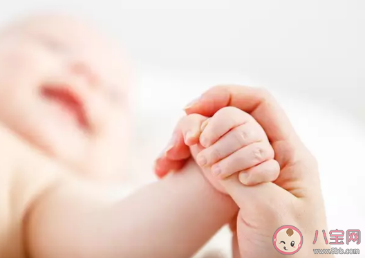 寶寶手長倒刺是怎么回事  寶寶長倒刺是缺乏營養(yǎng)嗎