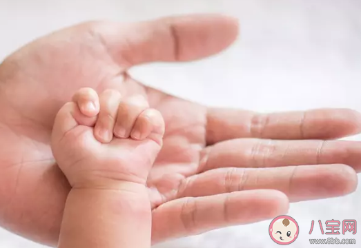 寶寶手長倒刺是怎么回事  寶寶長倒刺是缺乏營養(yǎng)嗎
