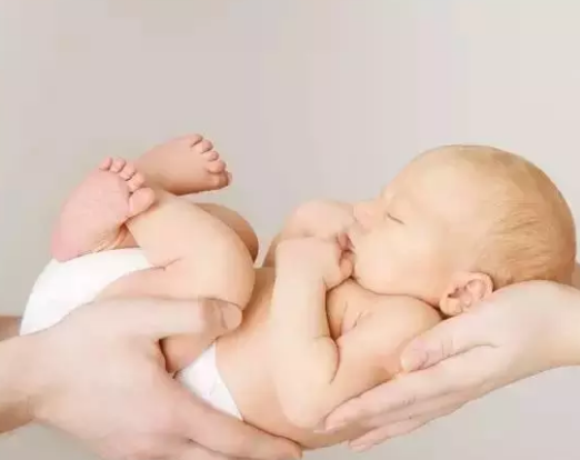 產檢時胎兒過小是怎么回事 胎兒過小該怎么辦