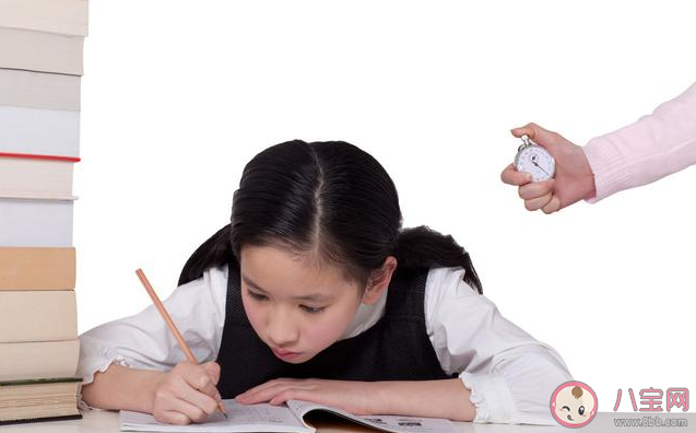 幾歲給孩子立規矩比較好 家長給孩子立規矩要注意什么 幾歲給孩子立規矩比較好 家長給孩子立規矩要注意什么