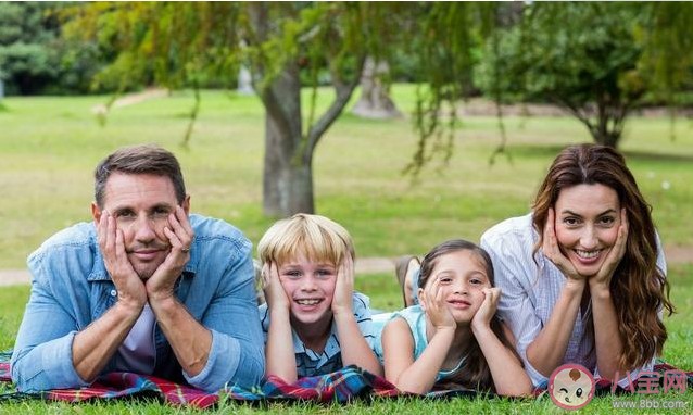 幾歲給孩子立規矩比較好 家長給孩子立規矩要注意什么 幾歲給孩子立規矩比較好 家長給孩子立規矩要注意什么