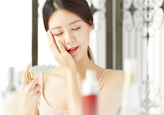 化妝水和爽膚水是一樣的嗎 化妝水和爽膚水有什么區別
