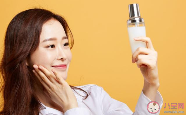 化妝水/爽膚水/精華水/收斂水/柔膚水有什么區別 不同化妝水的區別