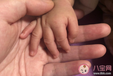 坐月子心情不好怎么發朋友圈 坐月子心里難受的感慨