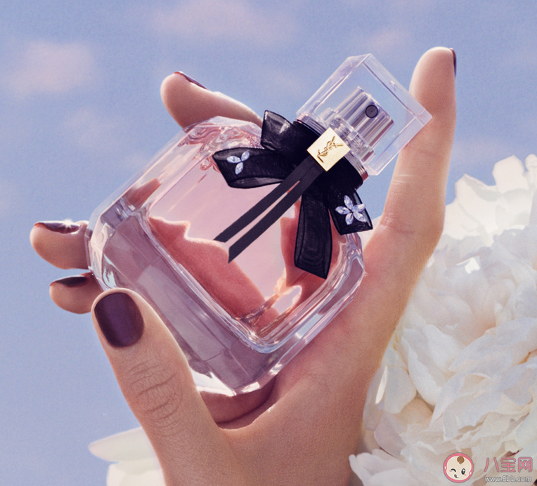 YSL反轉(zhuǎn)巴黎花溢香水味道重不重 YSL反轉(zhuǎn)巴黎花溢香水聞起來感受