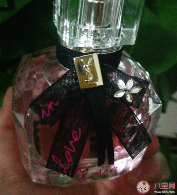 YSL反轉(zhuǎn)巴黎花溢香水味道重不重 YSL反轉(zhuǎn)巴黎花溢香水聞起來感受