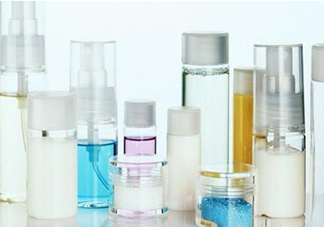 柔膚水和爽膚水一樣嗎 柔膚水和爽膚水有什么區別