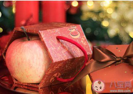 2020平安夜發(fā)朋友圈個(gè)性說(shuō)說(shuō) 適合平安夜發(fā)的朋友圈微信句子大全