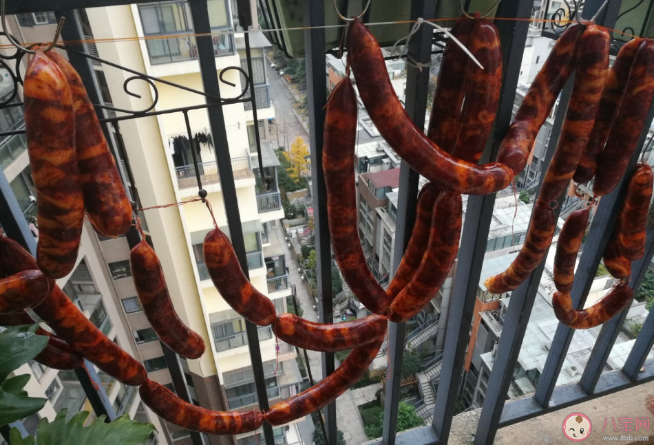 自己曬的香腸臘肉說說句子 曬香腸的心情朋友圈2019