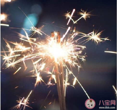 適合跨年零點發的文案 2020跨年零點朋友圈文案大全 適合跨年零點發的文案 2020跨年零點朋友圈文案大全