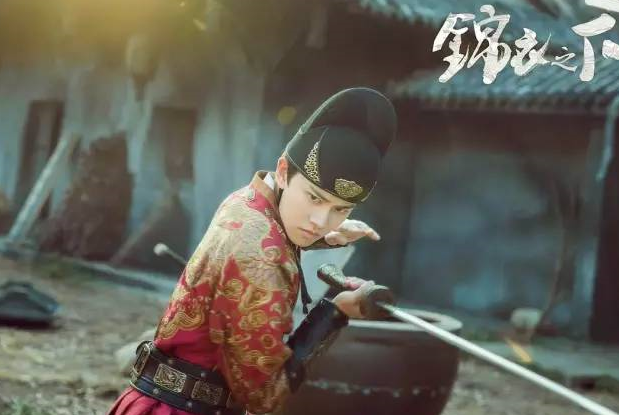 錦衣之下吻戲是錯位嗎  錦衣之下吻戲視頻