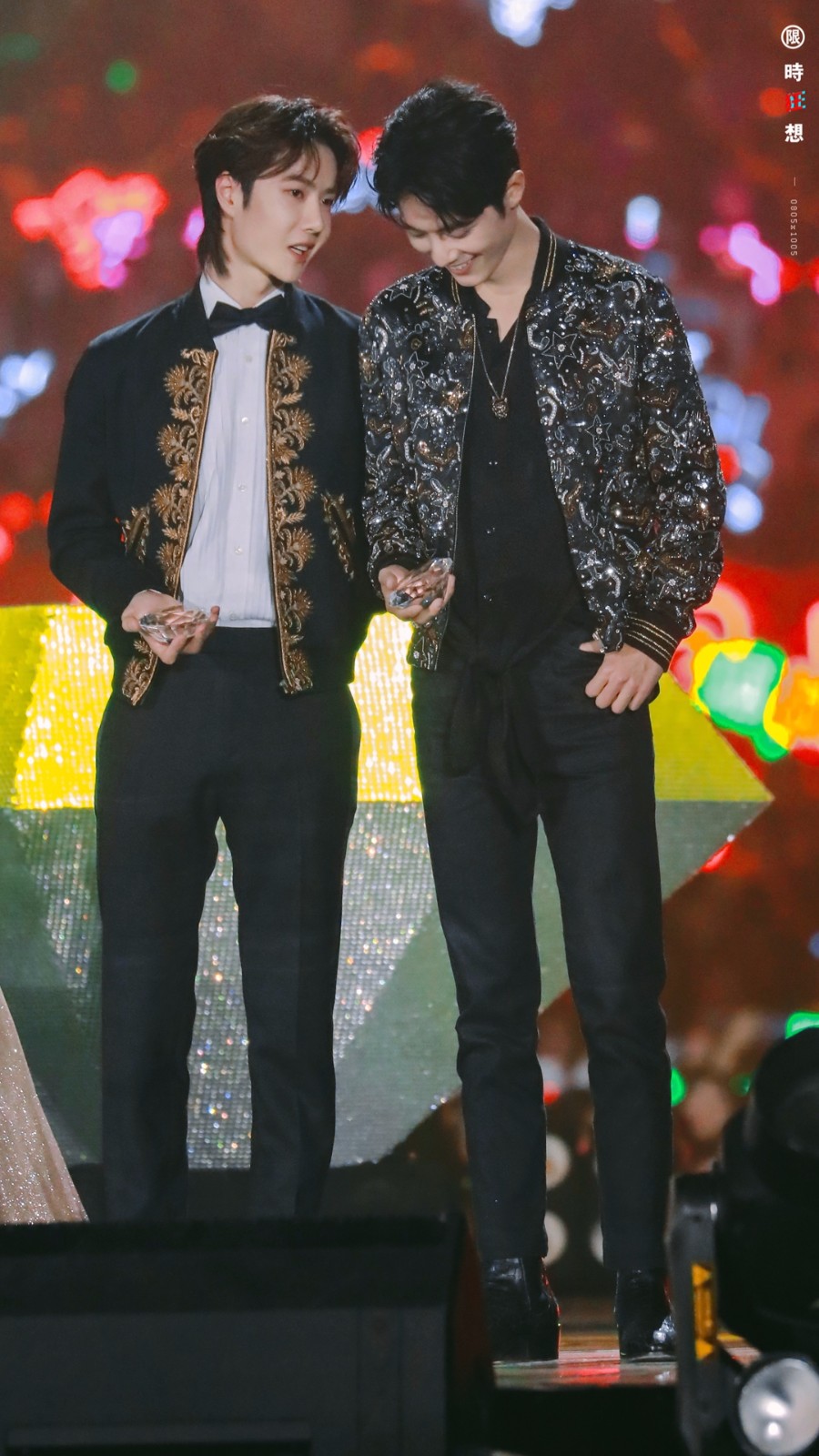 2020鼠年新年無水印壁紙 2020新年手機壁紙肖戰