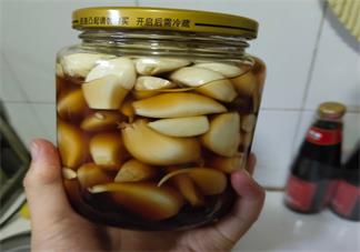 臘八蒜怎么做一天就變綠 臘八蒜腌幾天最好吃2020