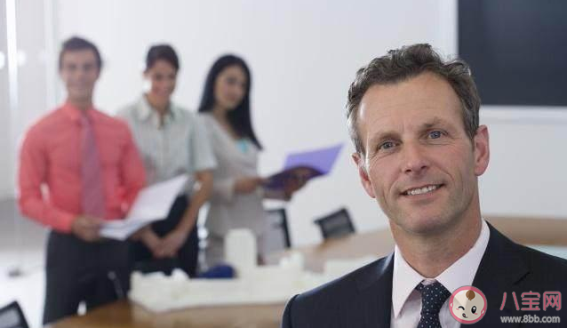 天生不善交際要變得合群嗎 不善于交際怎么辦