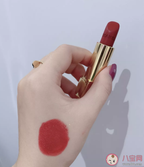 香奈兒兒627口紅試色 香奈兒627口紅多少錢 香奈兒兒627口紅試色 香奈兒627口紅多少錢