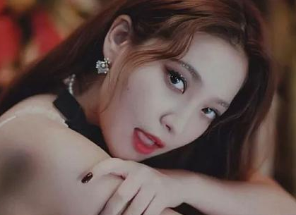 2020超簡(jiǎn)單好看的年會(huì)妝容 年會(huì)怎么化妝 2020超簡(jiǎn)單好看的年會(huì)妝容 年會(huì)怎么化妝