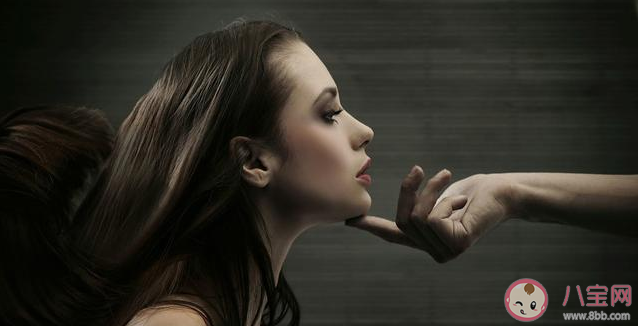 女生最容易被哪些話欺騙 男生常哄騙女生的套路話語