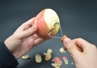 蘋(píng)果帶皮吃有什么好處 哪些水果帶皮吃有營(yíng)養(yǎng)