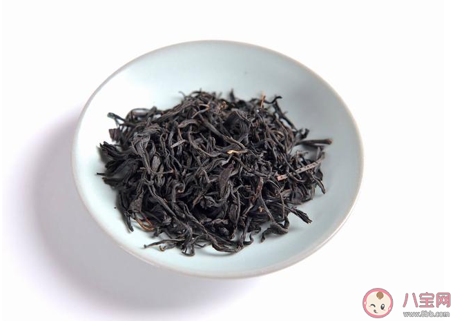 喝綠茶比紅茶長壽是真的嗎 經(jīng)常喝茶的人和不喝茶的人有什么區(qū)別