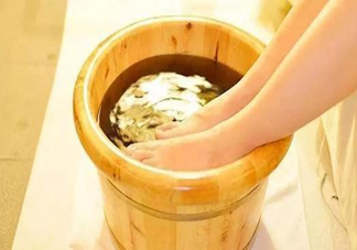 冬季泡腳養生有什么好處 冬季泡腳養生注意事項