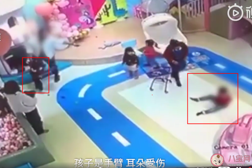 家長拎起4歲男孩扔出數米是怎么回事 家長拎起4歲男孩扔出數米是因為什么