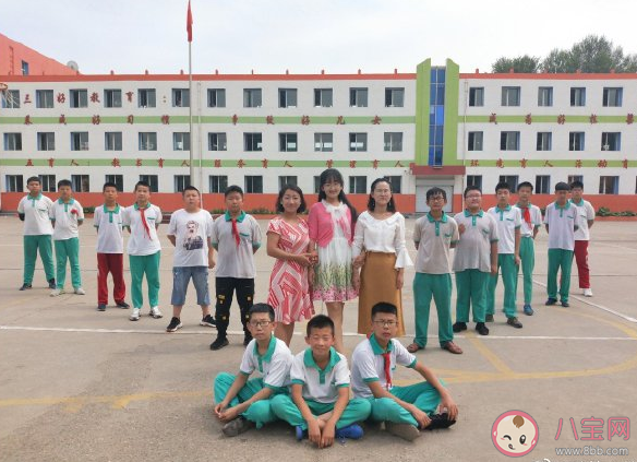 女兒小學(xué)畢業(yè)了朋友圈說(shuō)說(shuō) 女兒小學(xué)畢業(yè)微信感言句子 女兒小學(xué)畢業(yè)了朋友圈說(shuō)說(shuō) 女兒小學(xué)畢業(yè)微信感言句子