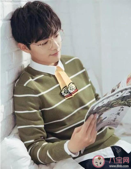 肖戰(zhàn)白色楓葉毛衣是什么牌子的 肖戰(zhàn)portsv同款毛衣多少錢