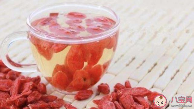 睡前吃枸杞賽過吃人參是真的嗎 睡前吃枸杞有什么好處