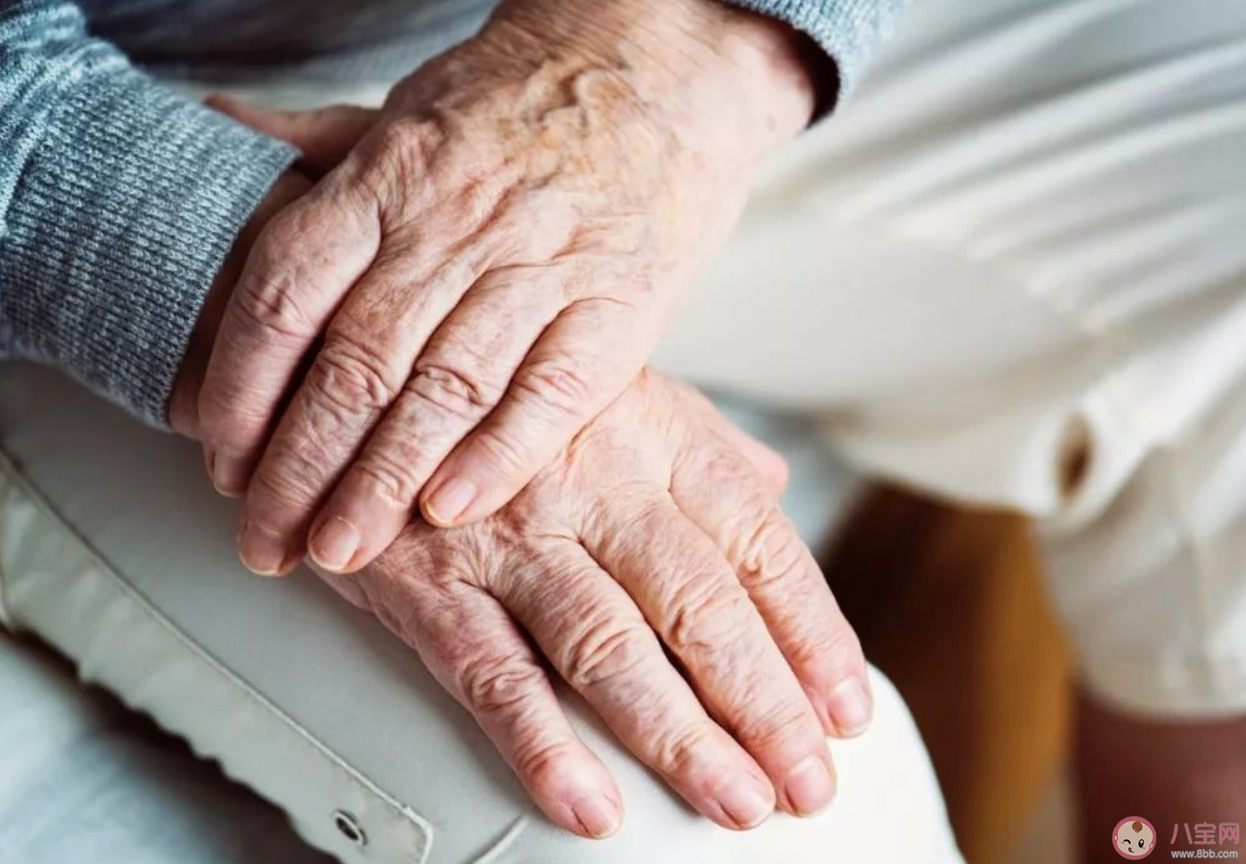 疫情期間老年人要注意什么 新型冠狀病毒期間老年人要注意什么