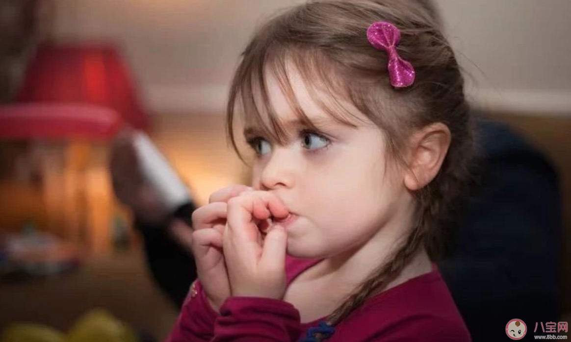 為什么小孩子喜歡啃指甲 孩子啃指甲是好還是壞