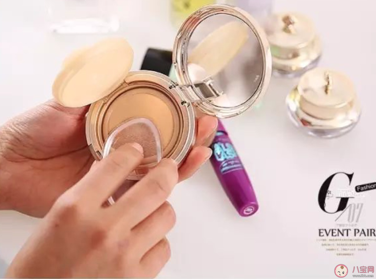 硅膠粉撲和美妝蛋哪個(gè)好用 硅膠粉撲正確使用方法是什么 硅膠粉撲和美妝蛋哪個(gè)好用 硅膠粉撲正確使用方法是什么