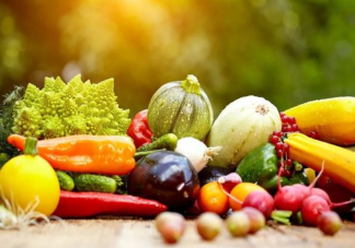 長(zhǎng)期吃素一定能夠降低血脂嗎 長(zhǎng)期吃素有哪些后果