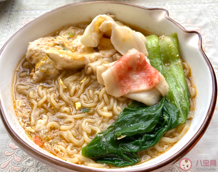 想出去玩的幽默說說 想出去走走的朋友圈句子