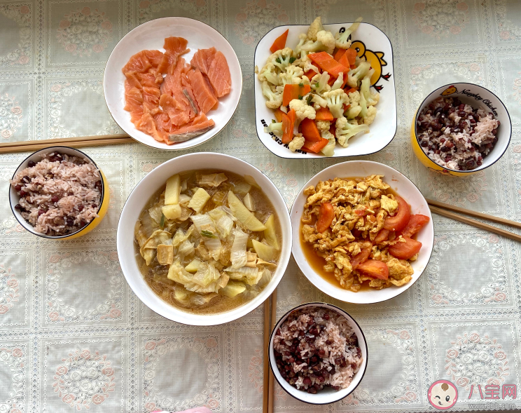 想出去玩的幽默說說 想出去走走的朋友圈句子