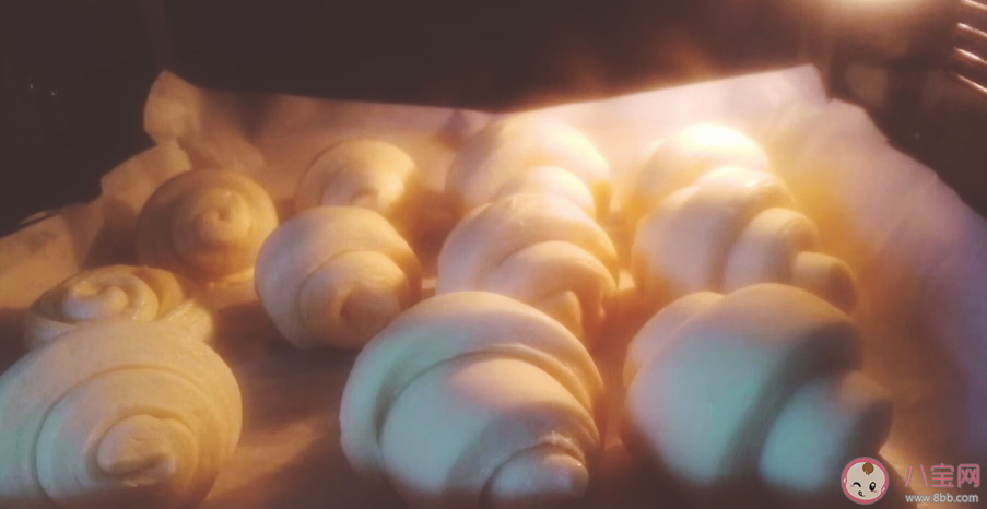 終于把孩子哄睡的說(shuō)說(shuō)心情 終于把孩子哄睡的句子朋友圈