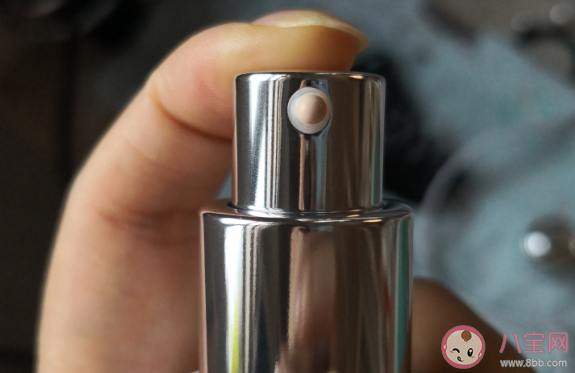 蘭芝水光粉底液怎么樣 蘭芝水光粉底液試用測評