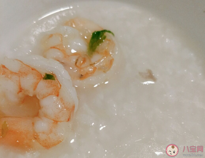 在家靜靜聽歌說說句子 記錄在家聽歌的朋友圈