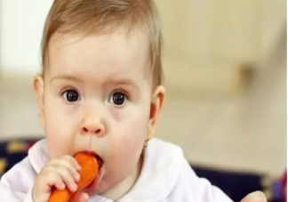 嬰兒喝奶粉會上火嗎  如何判斷寶寶奶粉會不會上火