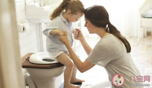 寶寶從什么時候開始可以坐著便便  如何訓練寶寶排便