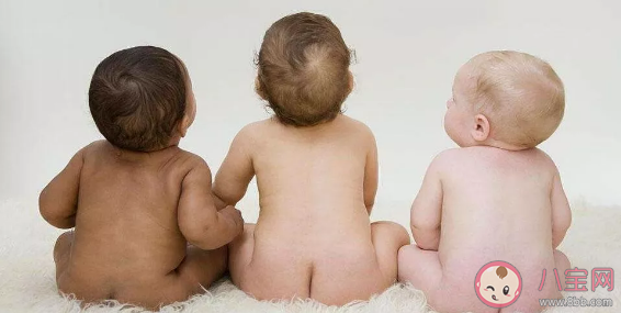 胎位正不正可以用手摸出來(lái)嗎  孕婦如何摸肚子來(lái)確定胎位正不正