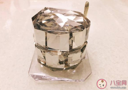 cpb護(hù)膚品好不好用 cpb護(hù)膚品適合哪個(gè)年齡段使用