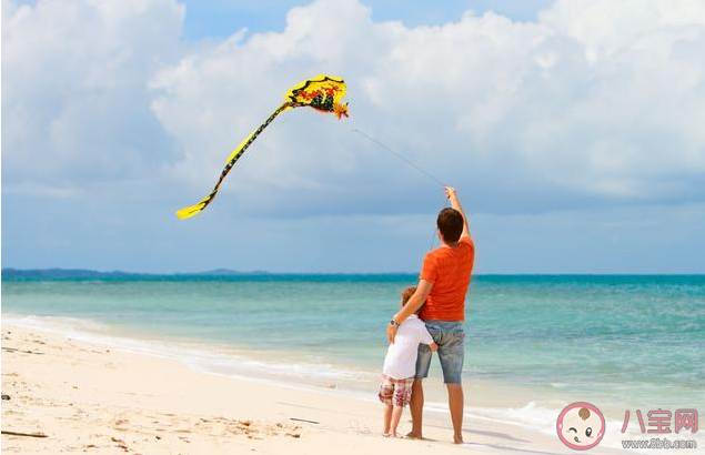 2020帶孩子放風箏的朋友圈說說 帶孩子放風箏的朋友圈句子 2020帶孩子放風箏的朋友圈說說 帶孩子放風箏的朋友圈句子