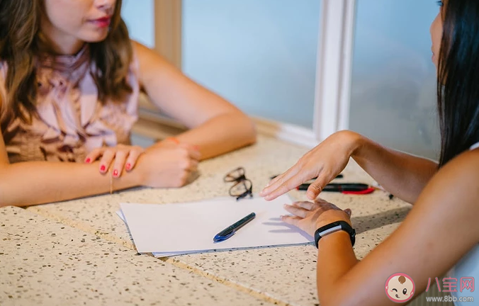 驗孕棒測出兩條還需要去醫(yī)院做早孕檢查嗎 早孕檢查方法有哪些 驗孕棒測出兩條還需要去醫(yī)院做早孕檢查嗎 早孕檢查方法有哪些