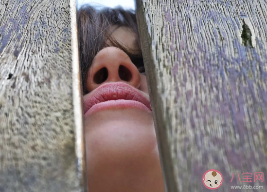 寶寶有干鼻屎可以用小夾子夾嗎  寶寶有干鼻屎怎么處理