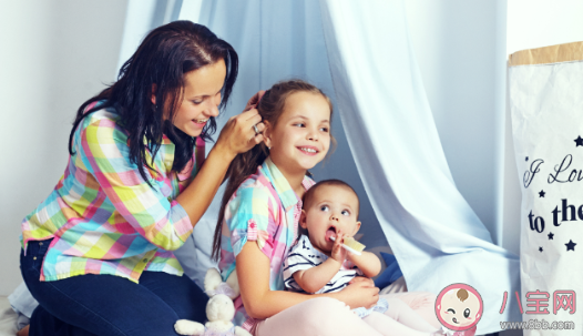 禁止老人和孩子講方言好嗎 影響孩子語言發育的因素有哪些