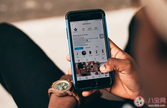 情侶相處該不該沉迷查崗 如何保持適度查崗邊界